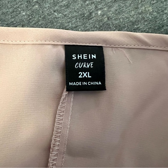 New Women’s Shein Curve Top-Size 2X - Picture 5 of 6